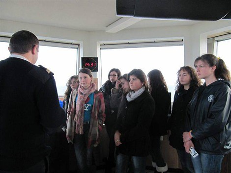 La Marine nationale interesse les collegien Ouest-France -dec2011.jpg La Marine nationale interesse les collegien Ouest-France -dec2011.jpg